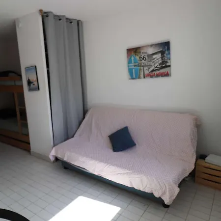 Daire Studio Cabine Climatise Proche Mer Et Commerces, Ideal Pour 4 Personnes - Fr-1-307-269